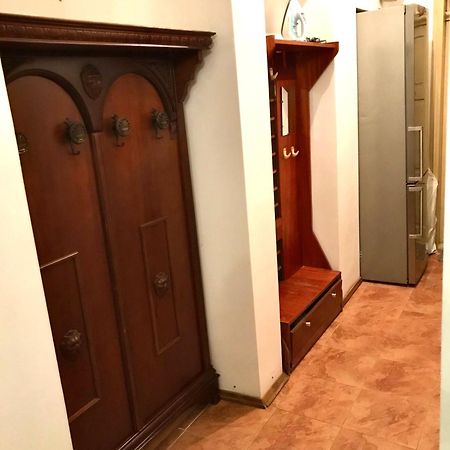 Apartments In The Customs Square Лвив Екстериор снимка