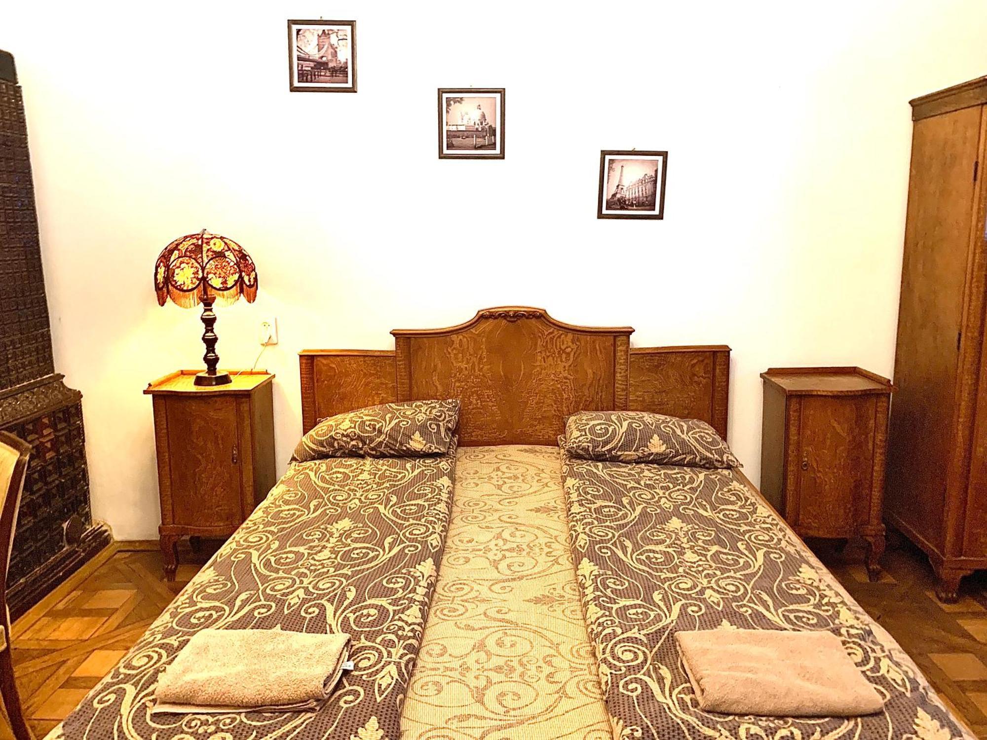 Apartments In The Customs Square Лвив Екстериор снимка