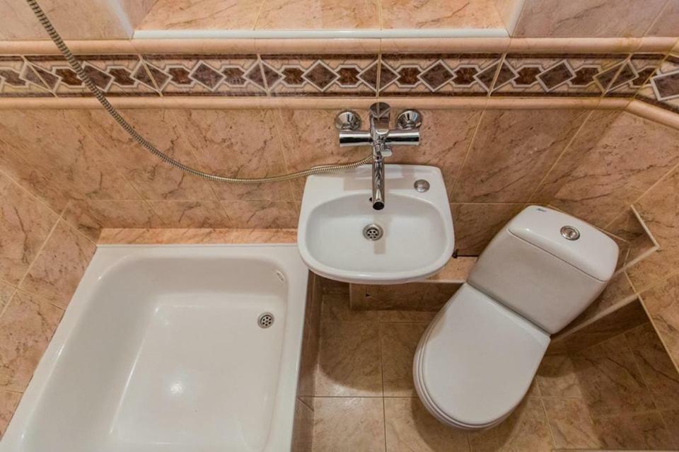 Apartments In The Customs Square Лвив Екстериор снимка