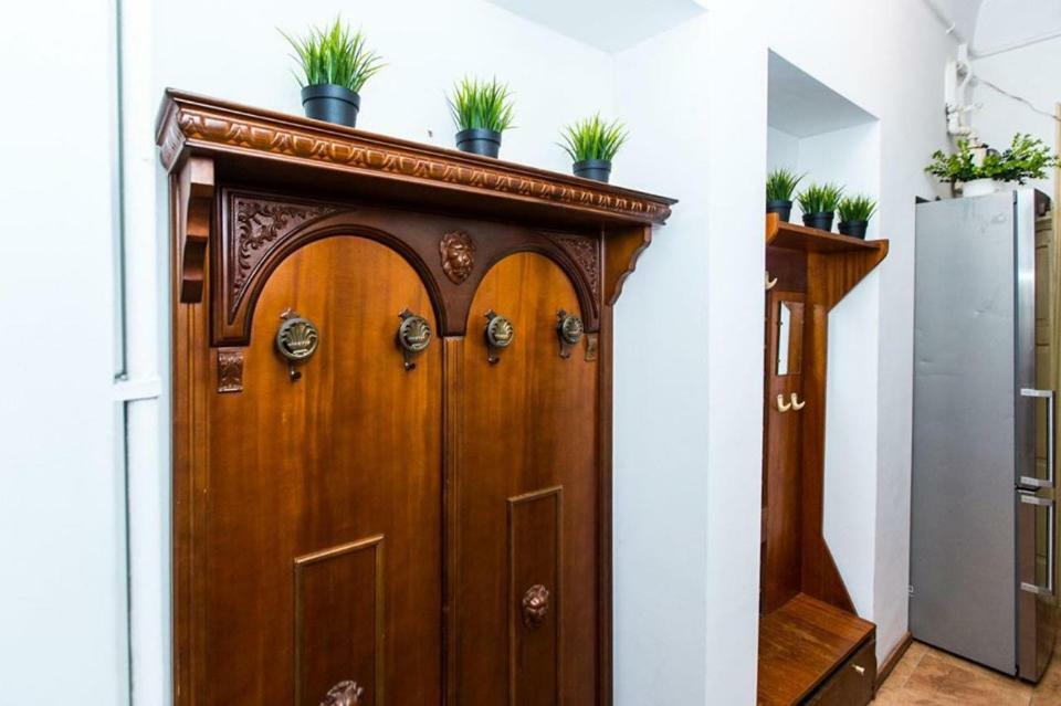 Apartments In The Customs Square Лвив Екстериор снимка